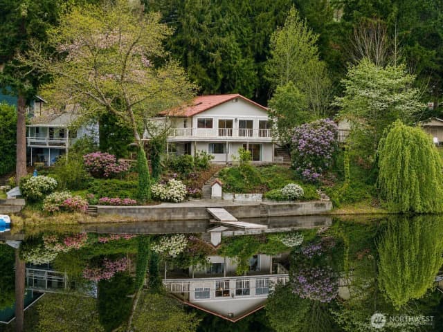 Property photo for 10245 Se 46th Avenue, Olympia