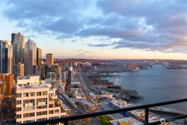 Property photo for 2125 1st Avenue #3202, Seattle