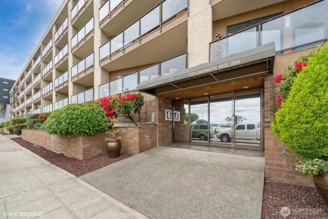 Property photo for 1221 Harbor Avenue Sw #105, Seattle