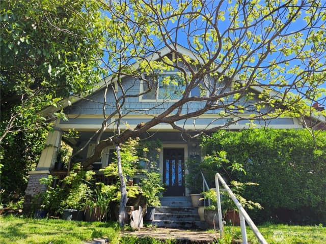 Property photo for 4716 7th Avenue Ne, Seattle