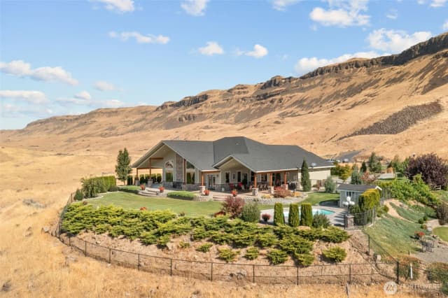 Property photo for 44 Sageland Road, East Wenatchee