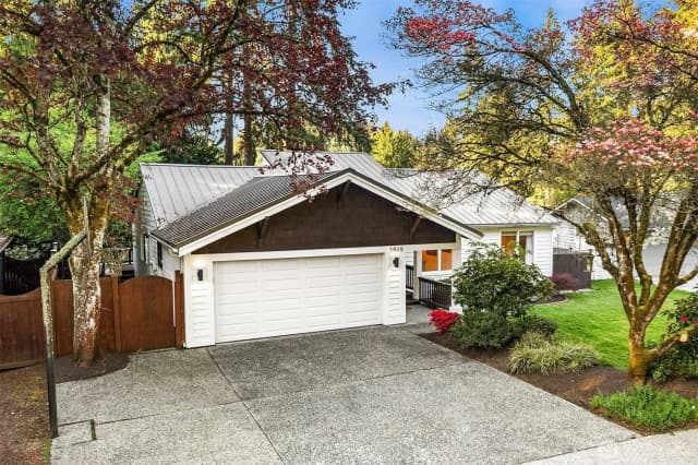 Property photo for 11820 Ne 145th Street, Kirkland