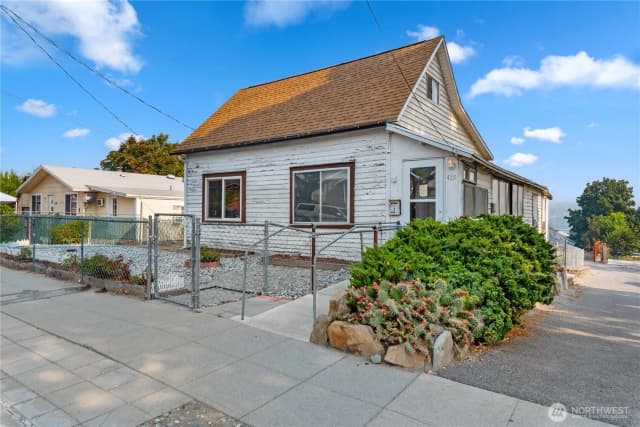 Property photo for 415 Walker St, Wenatchee