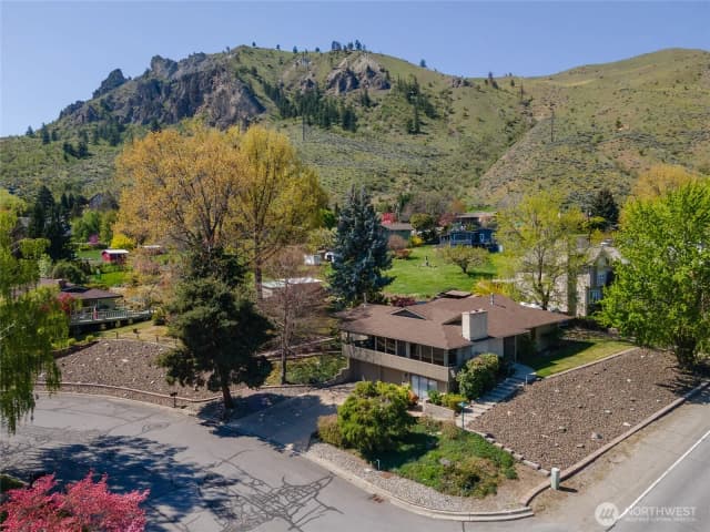 Property photo for 1200 Summer Hill Place, Wenatchee