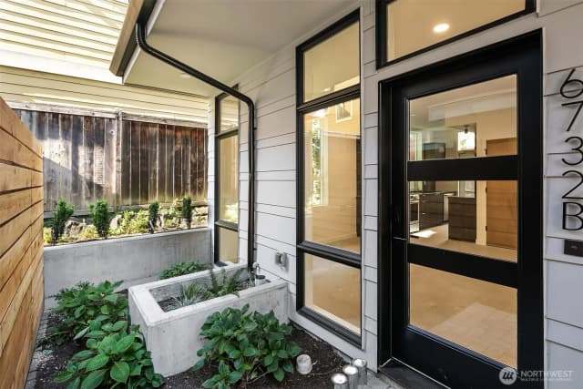 Property photo for 6732 Alonzo Avenue Nw #b, Seattle