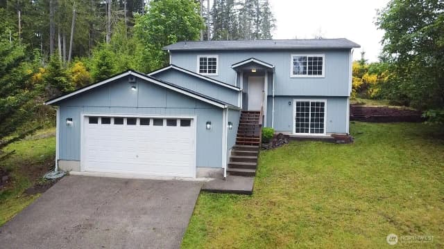 Property photo for 420 E Dartmoor Drive, Shelton
