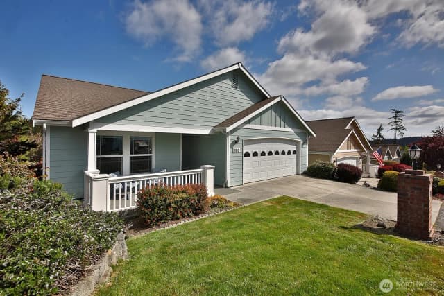Property photo for 180 Nw 12th Court, Oak Harbor