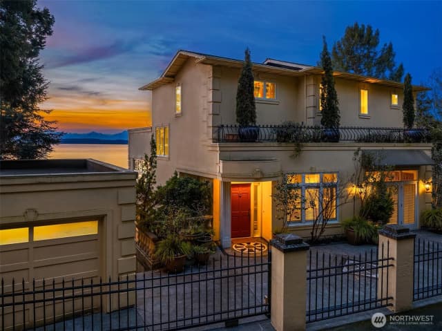 Property photo for 3017 And 3019 Perkins Lane W, Seattle
