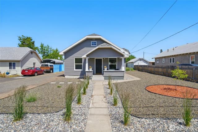 Property photo for 1128 W Elm Street, Walla Walla