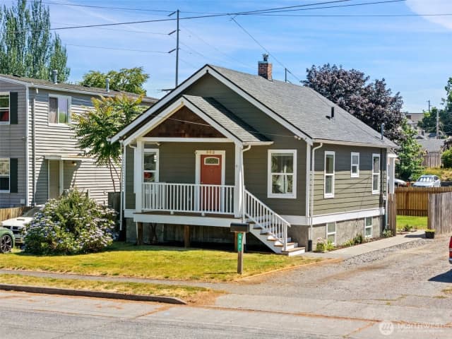 Property photo for 902 Hewitt Avenue, Bremerton