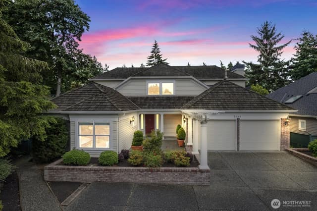 Property photo for 1240 108th Avenue Ne, Bellevue