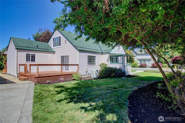 Property photo for 215 N 6th Street, La Conner