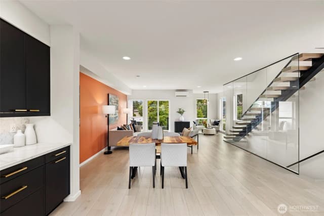 Property photo for 2014 E Pine Street #a, Seattle