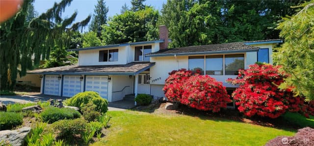 Property photo for 10622 44 Avenue Se, Everett