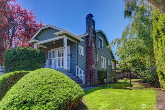 Property photo for 5745 25th Avenue Ne, Seattle