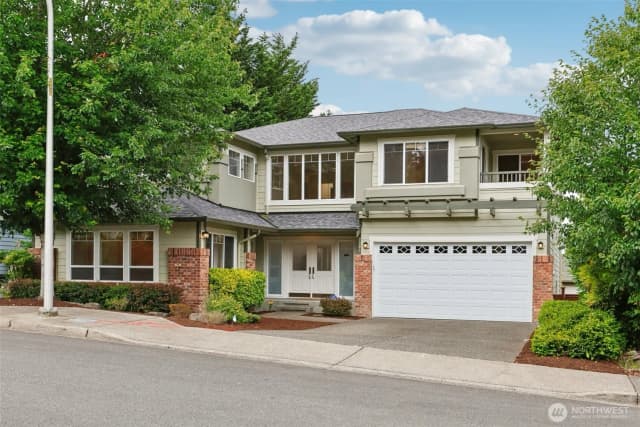 Property photo for 3301 Monterey Court Ne, Renton