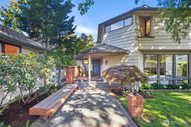 Property photo for 4662 95th Avenue Ne, Yarrow Point