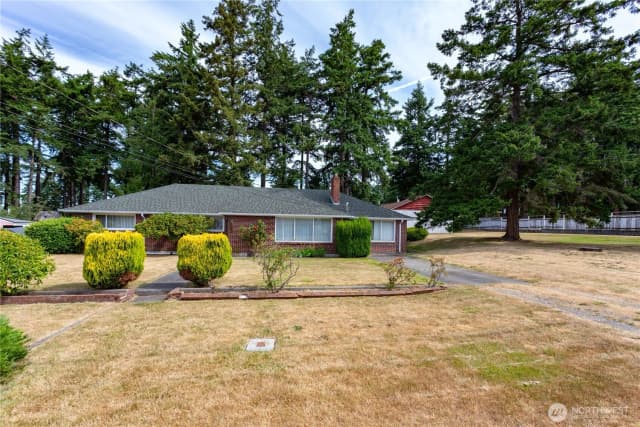 Property photo for 1662 Ne 5th Avenue, Oak Harbor
