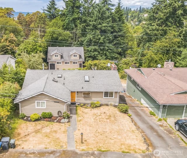 Property photo for 11251 28th Avenue Sw, Seattle