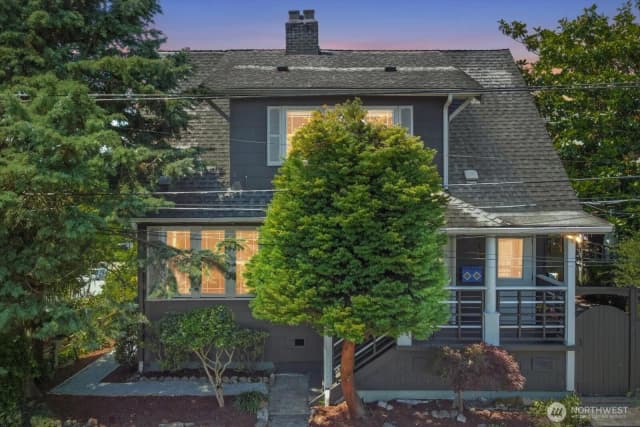 Property photo for 121 28th Avenue S, Seattle