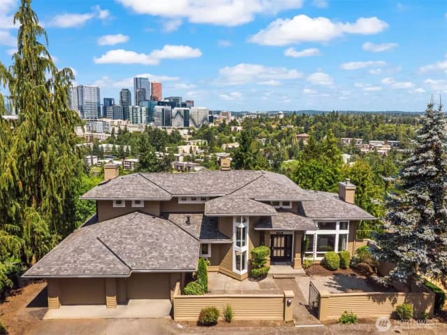 Property photo for 9610 Se 7th Street, Bellevue
