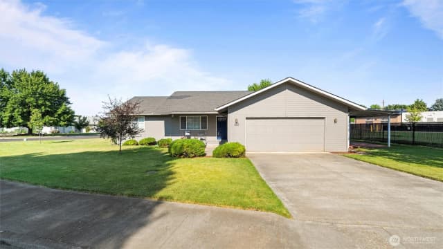 Property photo for 102 Se Maple, College Place