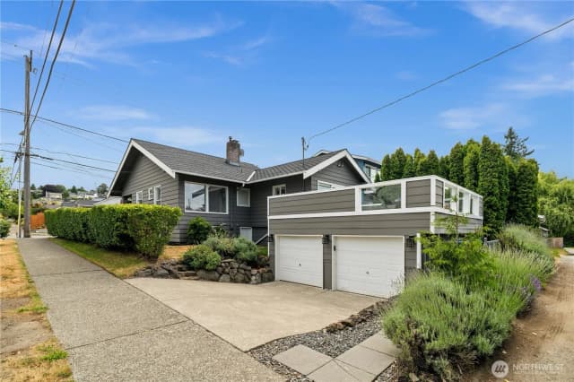 Property photo for 6903 Fauntleroy Way Sw, Seattle