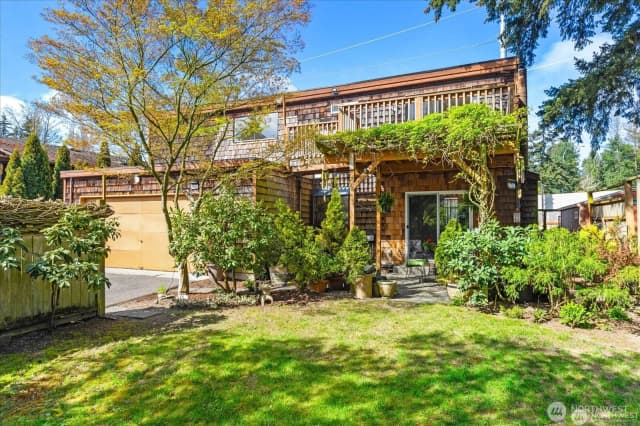 Property photo for 18210 5th Avenue Ne, Shoreline