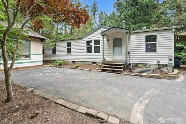 Property photo for 1130 E Phillips Lake Road, Shelton