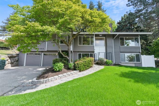 Property photo for 2204 139th Place Se, Bellevue