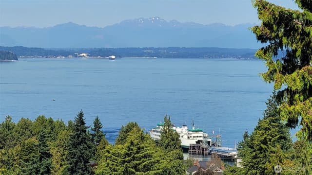 Property photo for 9315 California Avenue Sw, Seattle