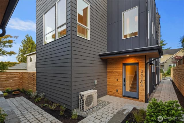 Property photo for 2618 A E Roy Street, Seattle