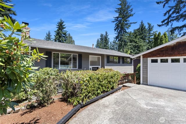 Property photo for 12218 Ne 68th Place, Kirkland