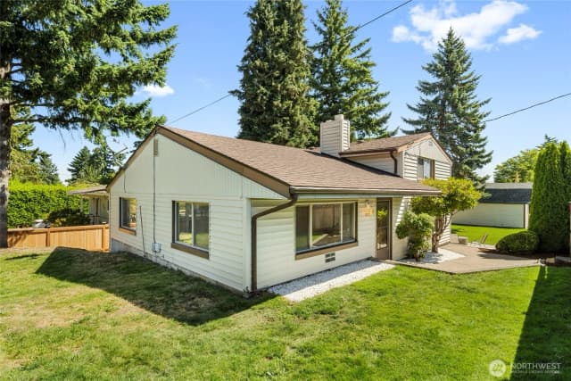 Property photo for 922 Sw 160th Street, Burien