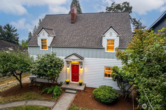 Property photo for 7521 30th Avenue Ne, Seattle