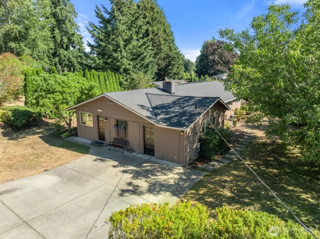 Property photo for 20218 75th Ave Ne, Kenmore