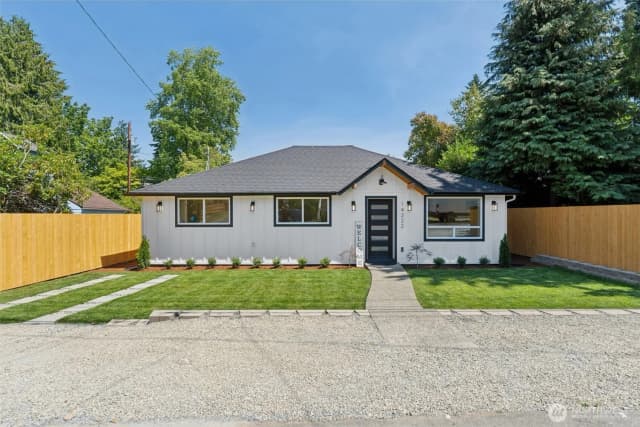 Property photo for 14322 Burke Avenue N, Seattle