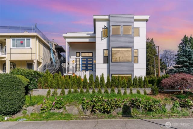 Property photo for 5102 Green Lake Way N, Seattle