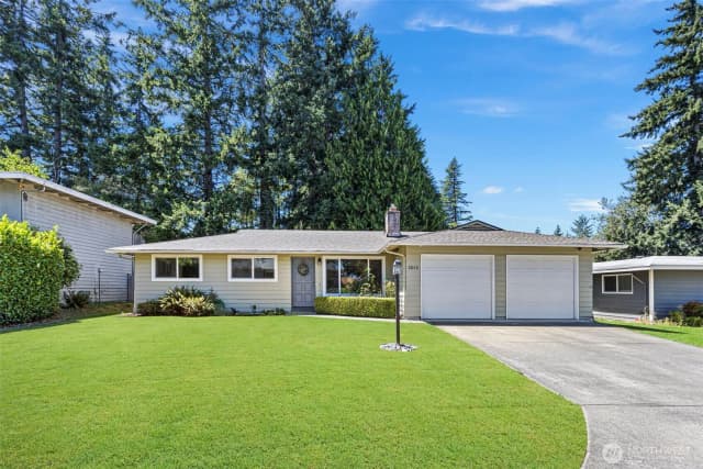 Property photo for 2015 168th Avenue Ne, Bellevue