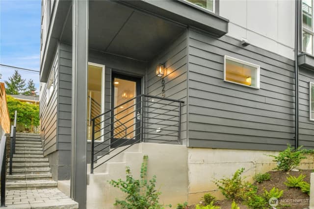 Property photo for 625 W Emerson Street, Seattle
