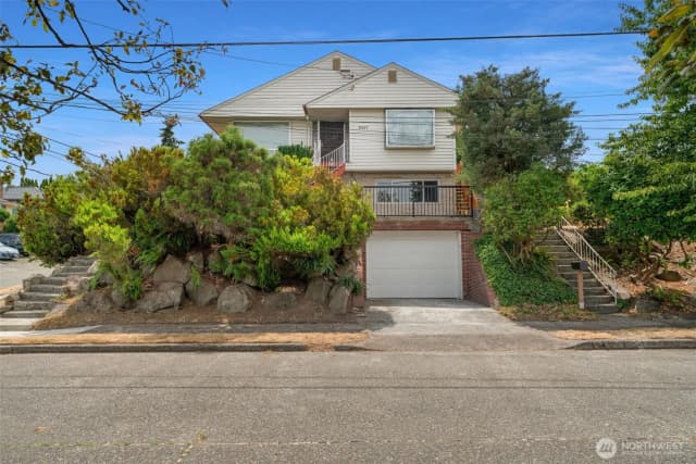 Property photo for 2117 S Bayview Street, Seattle