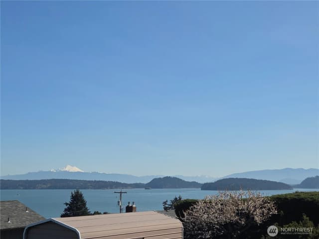 Property photo for 539 Birch Street, Oak Harbor