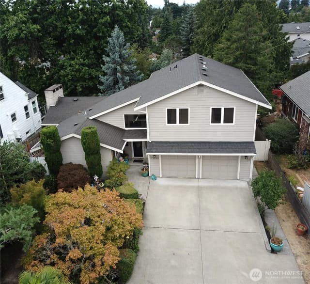 Property photo for 3233 45th Avenue Sw, Seattle