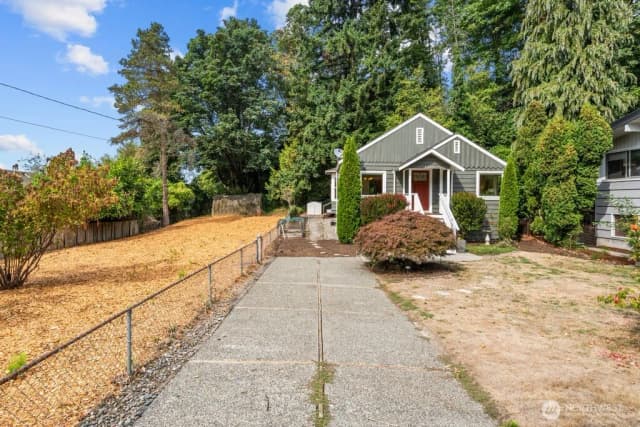 Property photo for 4160 Sw Orchard Street, Seattle