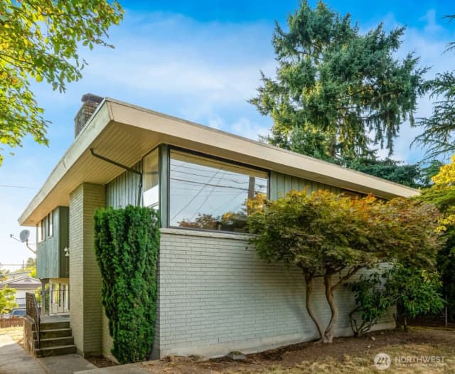 Property photo for 8613 16th Avenue Sw, Seattle