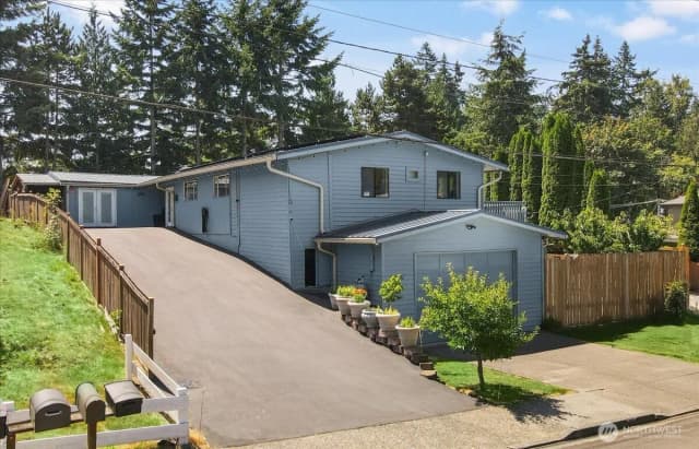 Property photo for 7801 Ne 133rd Place, Kirkland
