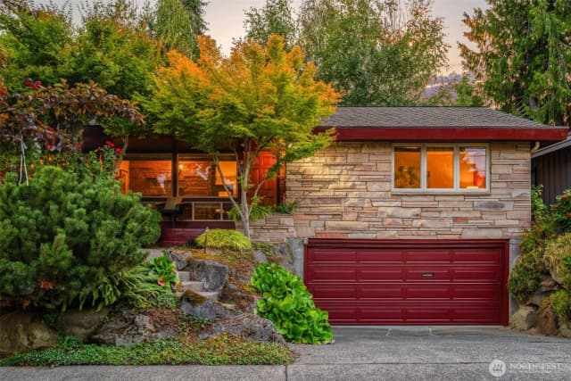 Property photo for 3627 Arapahoe Place W, Seattle