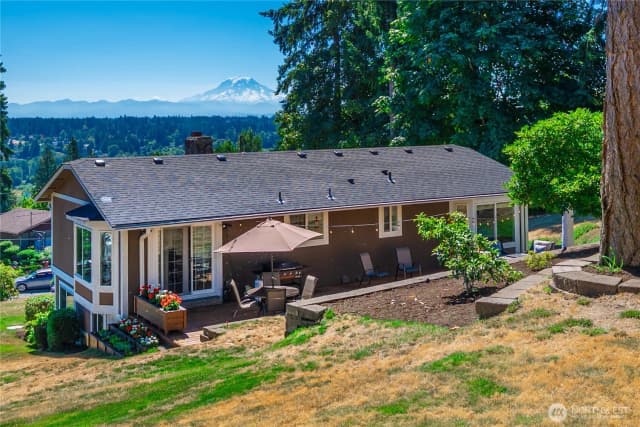 Property photo for 124 66th Avenue E, Fife
