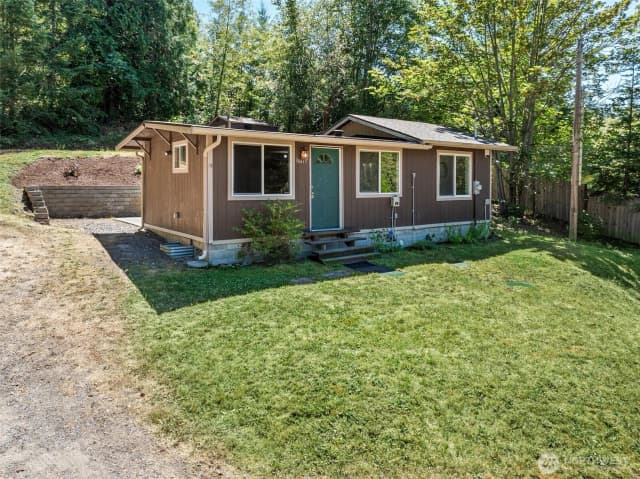 Property photo for 34413 Thomas Road E, Eatonville