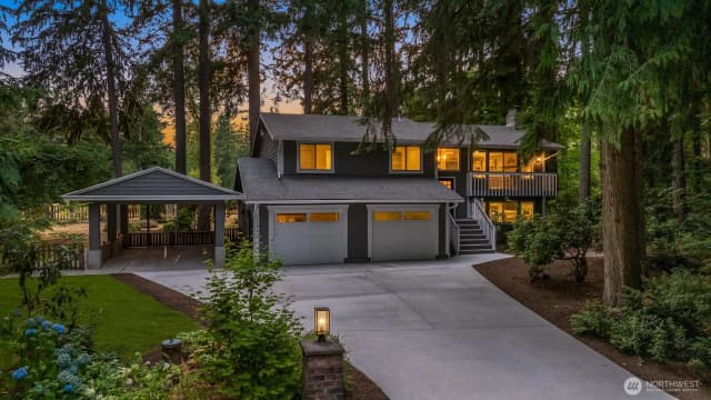Property photo for 22842 Ne 42nd St, Redmond